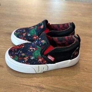 GroundUp Boys Marvel Avenger Characters Size‎ 8 Sneakers Slip On Easy Wear Shoes